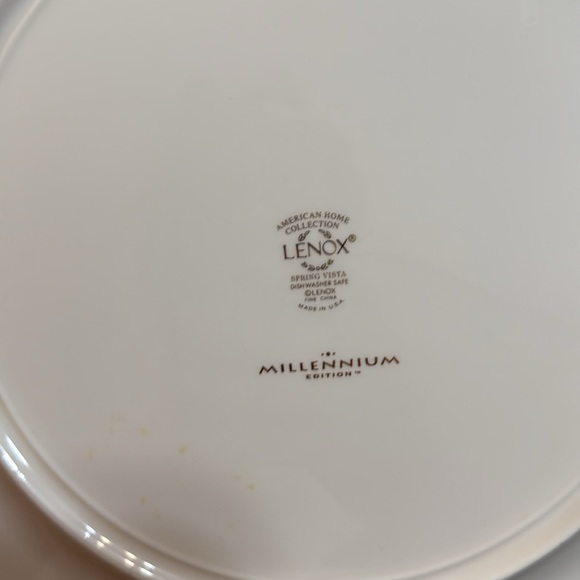CLEARANCE Lenox Spring Vista Dinner Plate - Picture 4 of 4